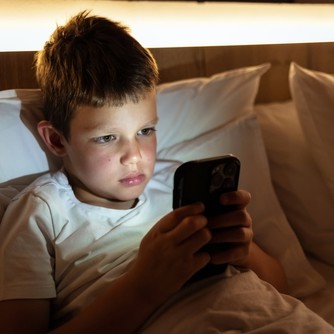 S7 E3: Social media & cognitive development; urine vs smear for HPV; Tai chi vs CBTi for sleep image